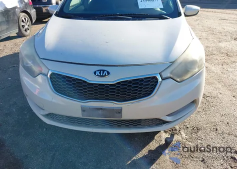 2015 Kia Forte Lx z USA, uszkodzony, nr VIN KNAFK4A6XF5411073